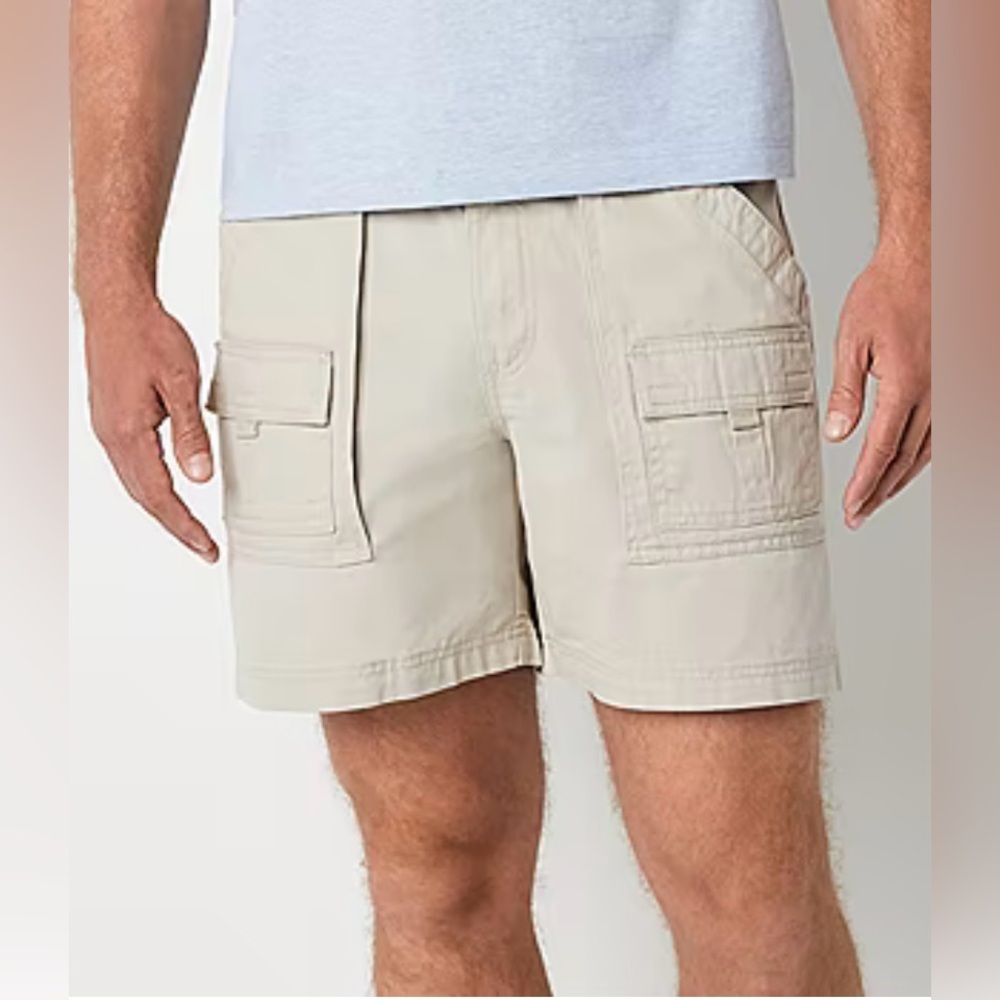 NWT St. John’s Bay 7 Inch Inseam Above Knee Khaki Hiking Shorts Waist 42
